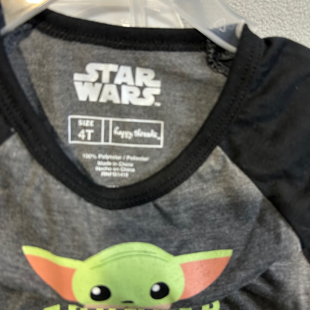 Star Wars Mandalorian Baby Yoda Pajama Set Size 4T Kids Sleepwear 2 Sets - Picture 8 of 8